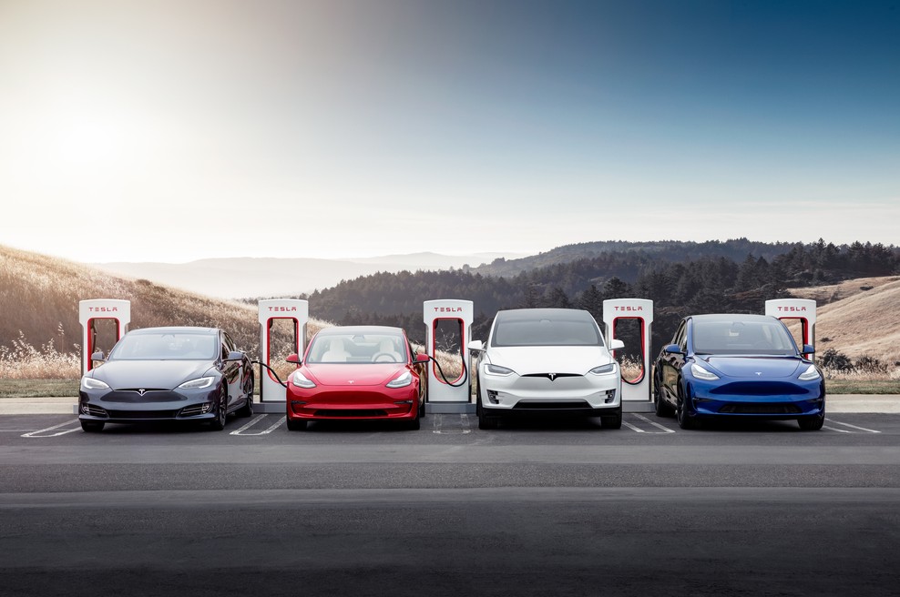 Avtomobilski proizvajalci tik pred ustavitvijo proizvodnje? (foto: Tesla)