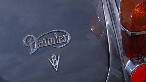 Daimler predstavil načrte za popoln prehod na električna vozila do leta 2030