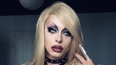 »Sem gej, zraven pa še malo čuden, ker sem drag queen – kraljica preobleke.«