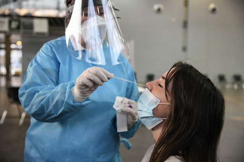 V Sloveniji potrdili največ okužb s koronavirusom od marca letos (foto: Nebojša Tejić/STA)