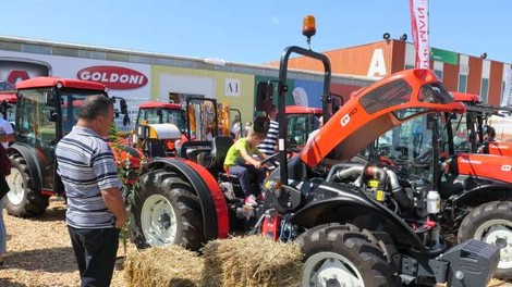 Agra prvi večji sejem v živo pri nas od začetka epidemije