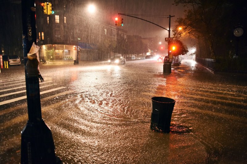 V New Yorku zaradi tropske nevihte Ida izredne razmere (foto: Profimedia)