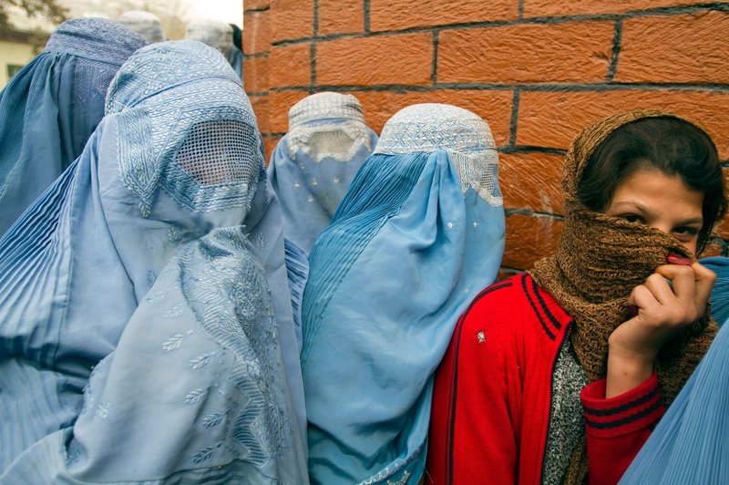 Talibani so snedli besedo in dekletom zaprli vrata v srednje šole (foto: profimedia)