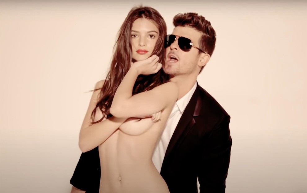 ... ameriški pevec Robin Thicke, s katerim je sodelovala pri pesmi Blurred Lines, s katero je Emily tudi zaslovela. Za …