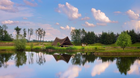 O podaljšanju turističnih ali novih bonov ministrstvo ne razmišlja