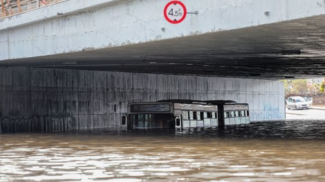 Po požarih se v Grčiji zdaj soočajo še s hudimi poplavami