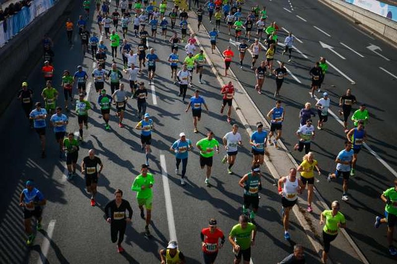 V nedeljo jubilejni 25. maraton v slovenski prestolnici (foto: Anže Malovrh/STA)