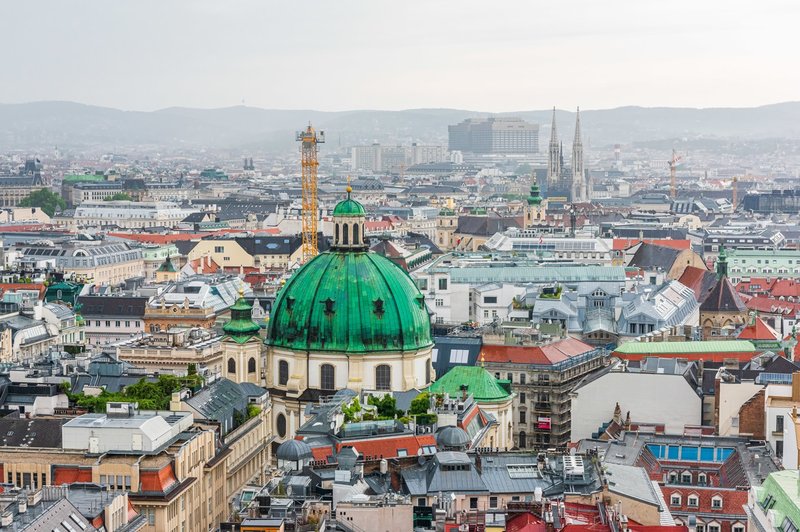 V Avstriji popolno zaprtje države in od februarja obvezno cepljenje (foto: profimedia)