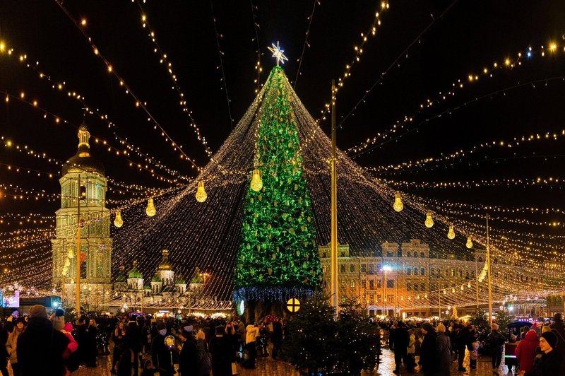 Že drugo leto zapored bo epidemija okrnila decembrski praznični čas (foto: profimedia)