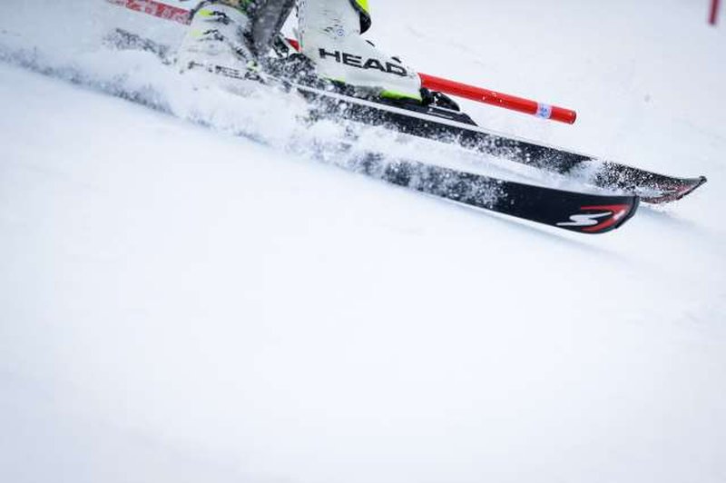 Slovenski smučarski centri konec tedna odpirajo vrata (foto: Anže Malovrh/STA)