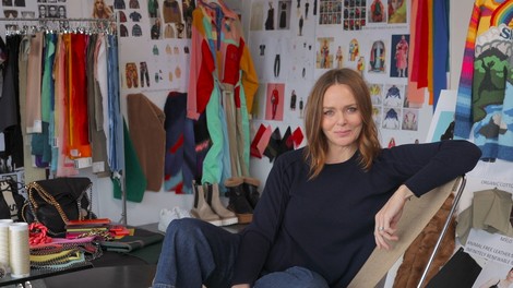 (VIDEO) Stella McCartney za volanom popolnoma električnega Audija