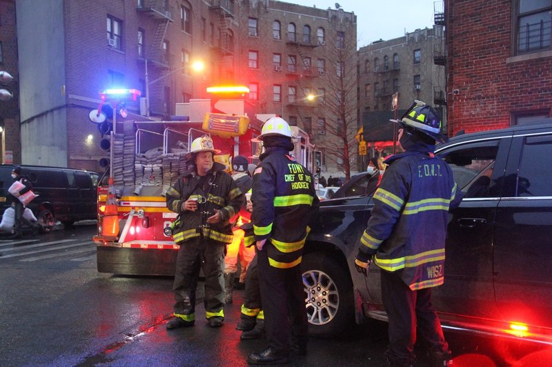 Zagorel stanovanjski blok v New Yorku, umrlo je najmanj 19 ljudi (foto: profimedia)