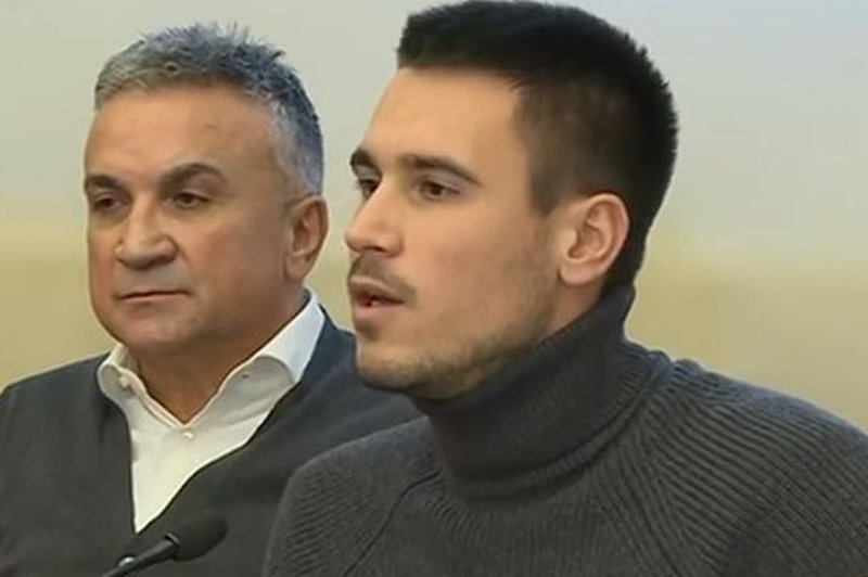 Brat Novaka Đokovića zaradi TEGA bizarno prekinil novinarsko konferenco (foto: Twitter)