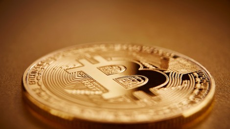 Padec kriptovalut? Bitcoin prvič po septembru nevarno nizko