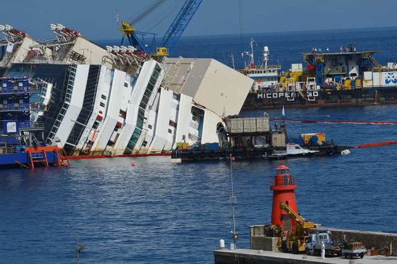 Mineva deset let od nesreče ladje Costa Concordia (foto: Xinhua/STA)