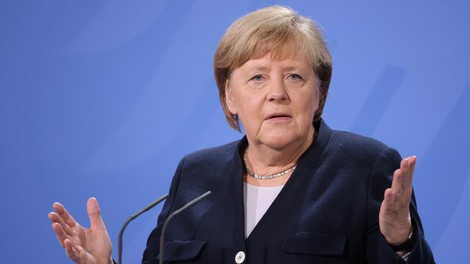 Angela Merkel zavrnila službo v ZN (raje bo doma brala in pisala knjige)