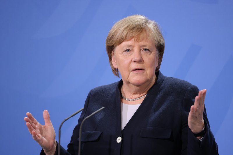 Angela Merkel zavrnila službo v ZN (raje bo doma brala in pisala knjige) (foto: Profimedia)