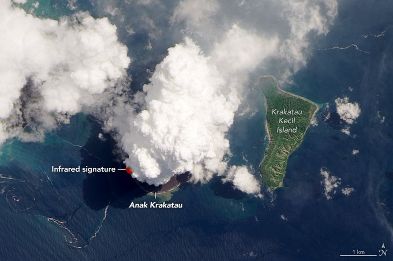 Vulkan Anak Krakatau se je znova prebudil, pepel se dviga 1500 metrov visoko (foto: profimedia)