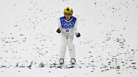 Skakalci na ekipni tekmi Sloveniji prinesli sedmo medaljo na OI