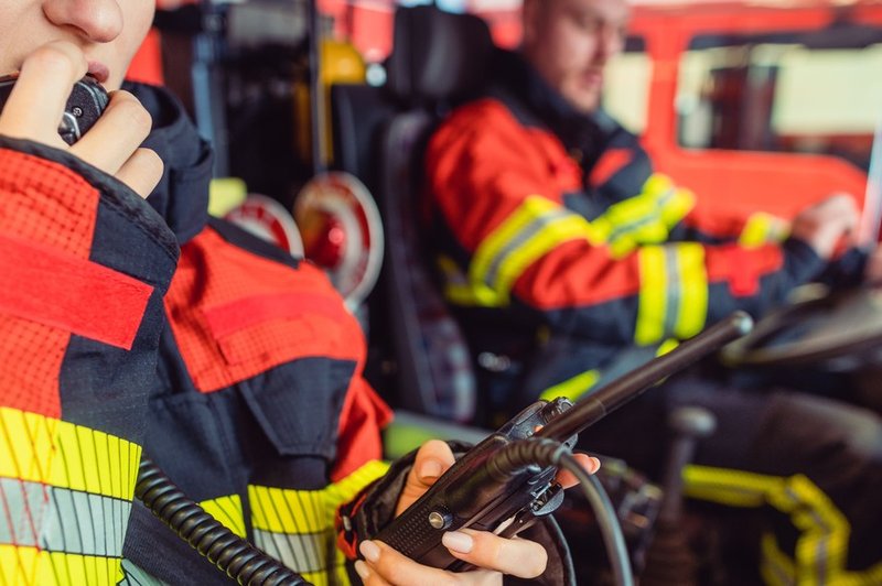 4 poškodovani v požaru, ki je izbruhnil v delavnici v Preradu, zagorel vikend v Pesnici (foto: profimedia)