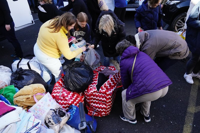 Iz Ukrajine je v sosednje države doslej zbežalo že 368.000 ljudi (foto: profimedia)