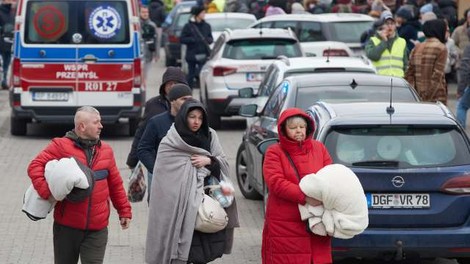 Iz Ukrajine zbežalo pol milijona ljudi (dve družini beguncev že v Sloveniji)