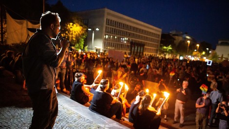 Vlada oglobila petkovega protestnika Jašo Jenulla