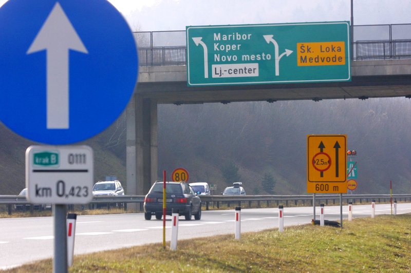 POZOR! Izognite se zastojem zaradi prometne nesreče na avtocesti (foto: Bobo)