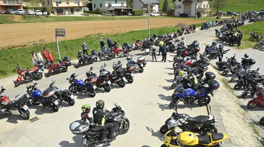 S tradicionalnim blagoslovom otvorili motoristično sezono (foto: Žiga Živulović jr./BOBO)