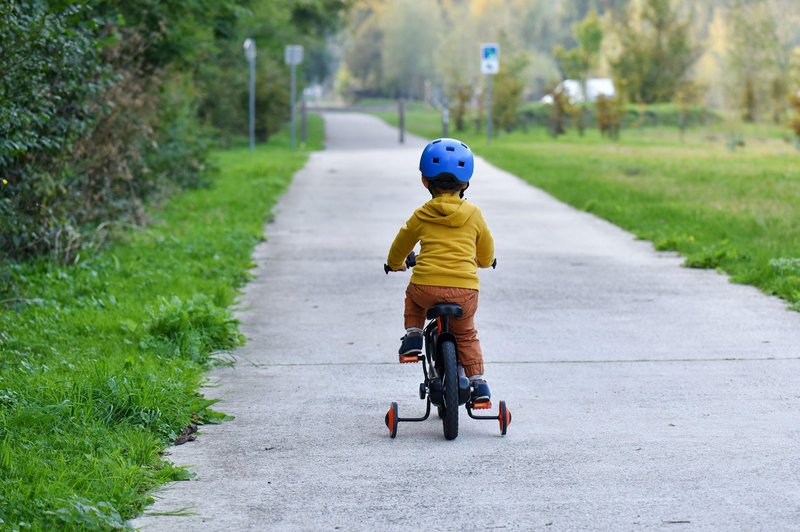 Kakšna čelada je za otroke najbolj primerna? (foto: Profimedia)