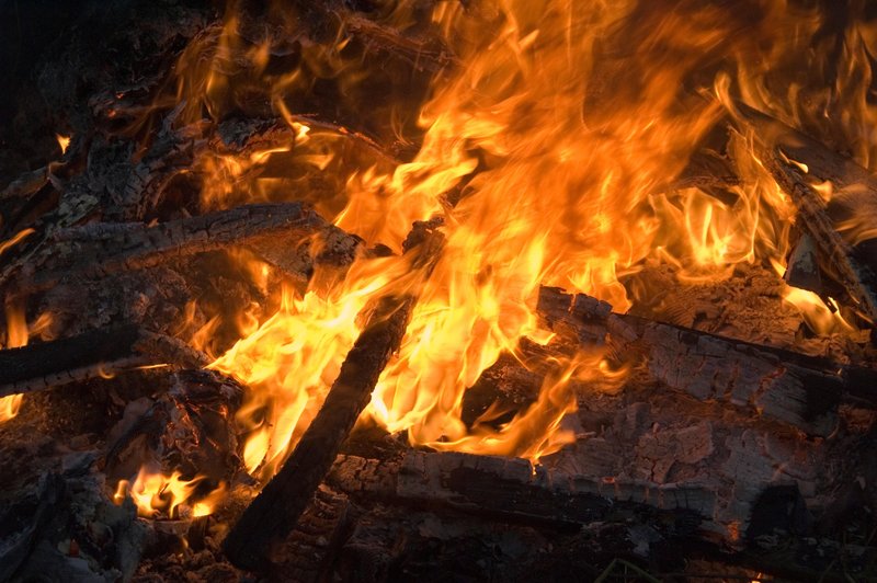 Po dveh letih se vračajo kresovi! Preverite na ZEMLJEVIDU: kje boste lahko praznovali? (foto: Profimedia)