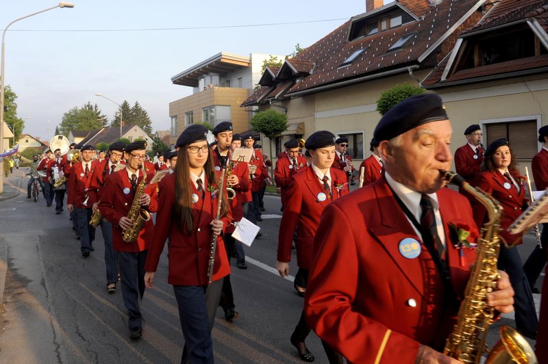 (VIDEO) Po Sloveniji so odmevale prvomajske BUDNICE! Prisluhnite jim tudi vi (foto: Bobo)