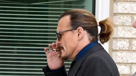 Johnny Depp je po smrti prijatelja povsem na dnu