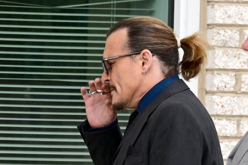 Johnny Depp je po smrti prijatelja povsem na dnu (foto: Profimedia)