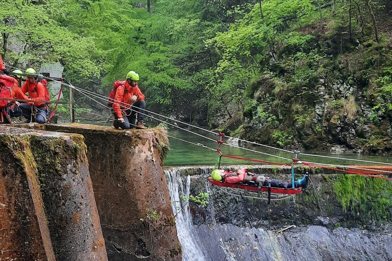 FOTO: Večja iskalna akcija na Bledu! So našli moškega, ki je pogrešan že leto? (foto: Živa Ozmec, PGD Radovljica)