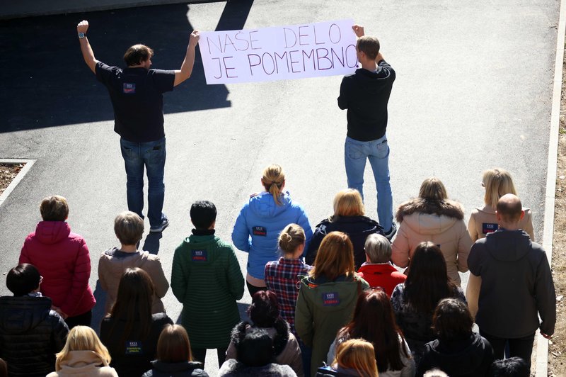 Sindikati imajo dovolj: pripravljeni so iti tudi na ulice (foto: Bobo)