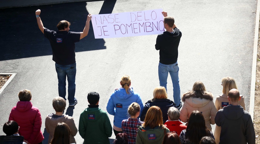 Pogajanja se nadaljujejo (a ne obrodijo sadov): v sindikatih javnega sektorja vse bolj omenjajo zaostrovanje aktivnosti (foto: Bobo)