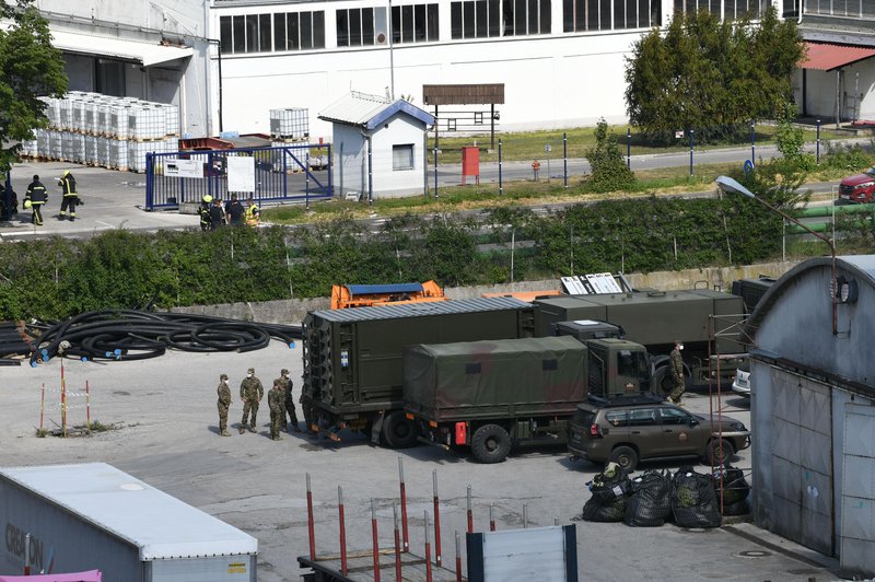 Strokovnjaki so preverili, kako onesnažena so tla po eksploziji v Melaminu. TO so URADNI rezultati (foto: Bobo)