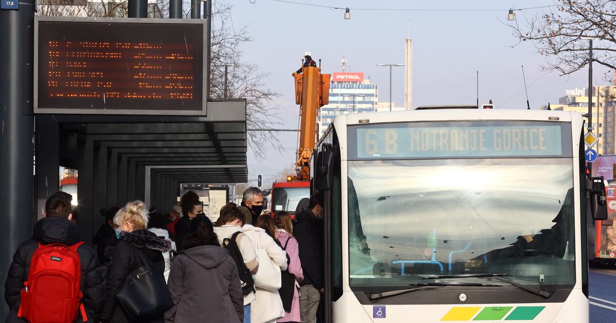 Brezplačnim Vozovnicam Za Javni Potniški Promet Kmalu Poteče Veljavnost ...