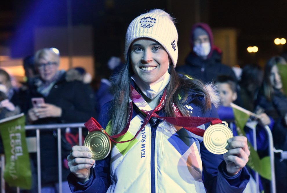 Urša Bogataj: prva zlata olimpijka po Tini Maze Leto 2022 je bilo tudi olimpijsko leto. Od 4. do 20. februarja …