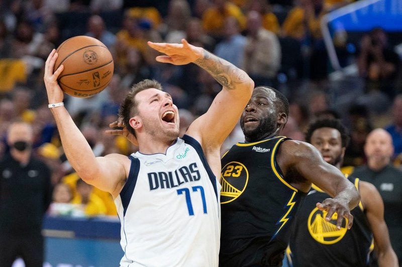 Luka Dončić razočaran, čeprav je pred zgodovinsko prelomnico svoje kariere (foto: Profimedia)