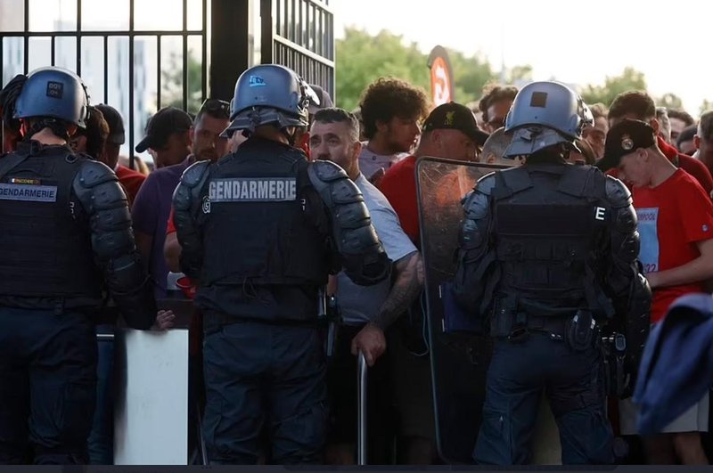 Je Pariz sposoben gostiti velike športne dogodke: kaj bodo storili po sobotnem fiasku? (foto: Twitter/MassiVeMaC)