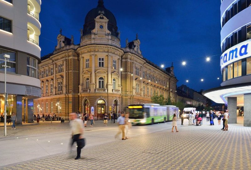 Zapora cest: v prestolnici bo znova prometni zamašek (foto: Twitter/Kent Lundberg)