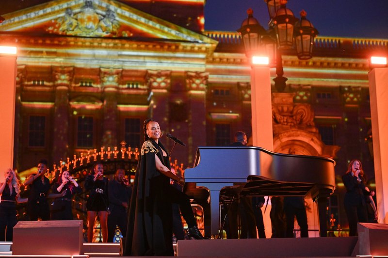 VIDEO: Neprimerno? Alicia Keys v čast kraljice zapela pesem o New Yorku (foto: Profimedia)