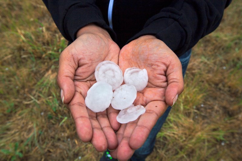 Izdano oranžno opozorilo! Kje bo znova padala toča? (foto: Profimedia)