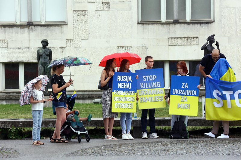 Na shodu za ukrajinske otroke tudi o tem, KAJ lahko konča vojno (foto: Bobo)