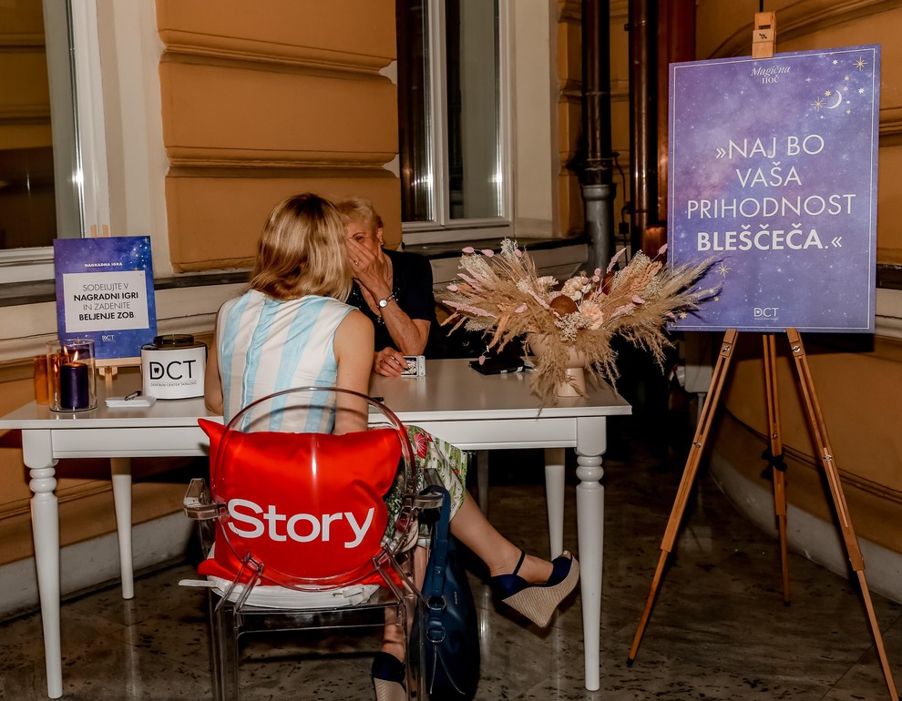 Naj bo vaša prihodnost bleščeča je bil ta večer slogan Dentalnega centra Tatalović, ki je kar štirim nagrajencem priskrbel beljenje …