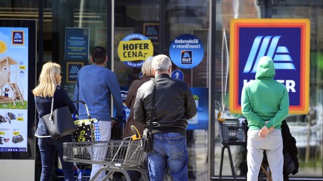 Zakaj so v Sloveniji nekateri Hoferjevi izdelki dražji kot v Avstriji?