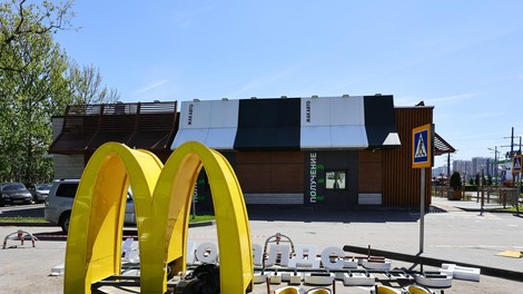 Poglejte, s čim so Rusi zamenjali McDonald's