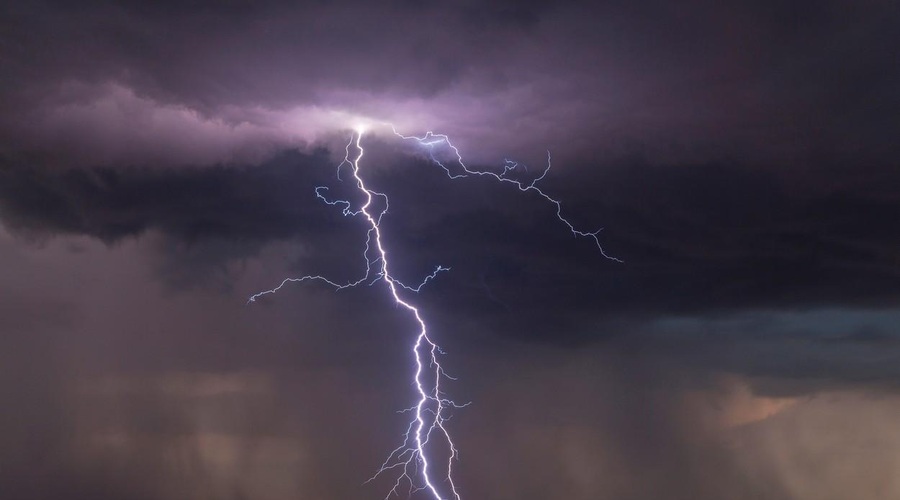 Pozor! Vreme nas bo popoldne presenetilo (foto: Profimedia)